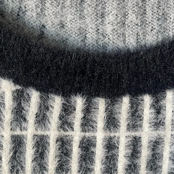 Cyrus | Geometric Patchwork Pullover Fuzzy Sweater. Size XL. Soft. Cozy. Lounge - Picture 4 of 8